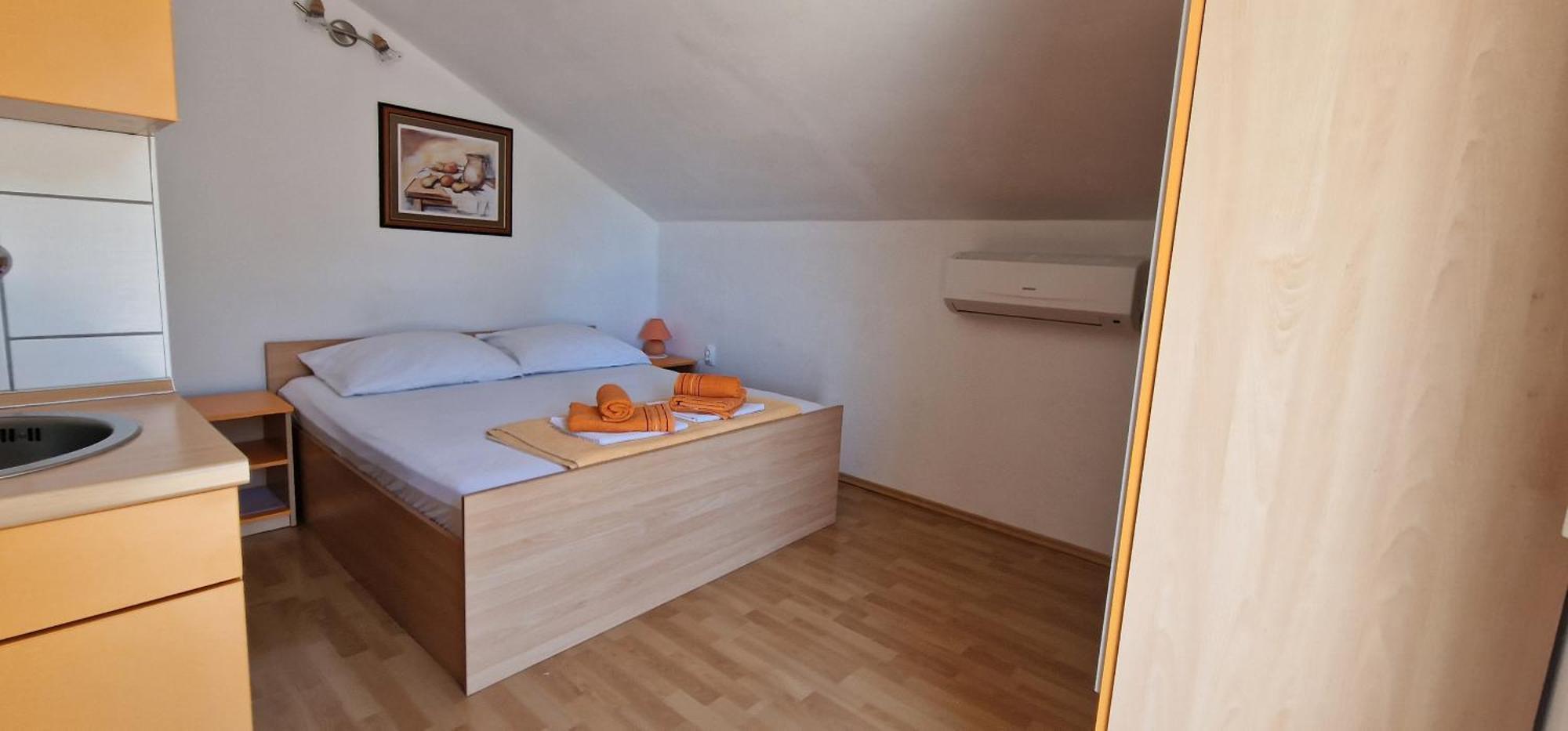 Apartmani Dutkovic Vrboska Exterior photo